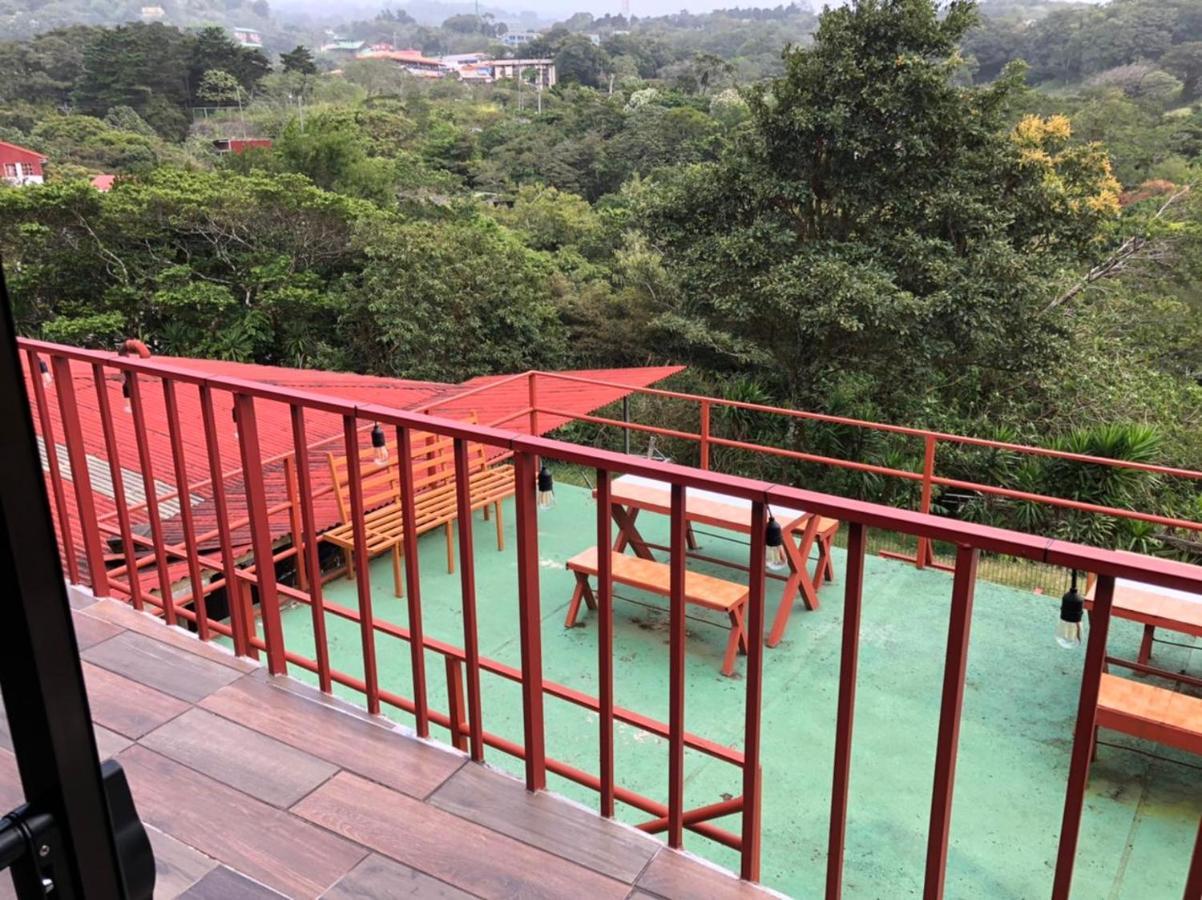 Monteverde Monkey Hostel エクステリア 写真